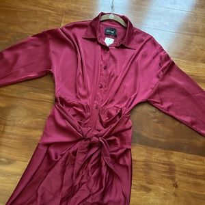 Do+Be Maroon Satin Rouched Tie Front Collared Dress